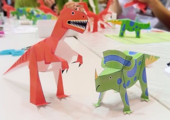 恐竜のクラフト