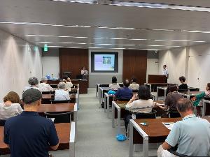 施設紹介の様子