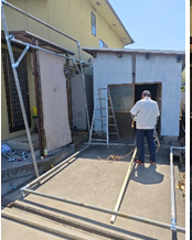 単管パイプ組み立て作業