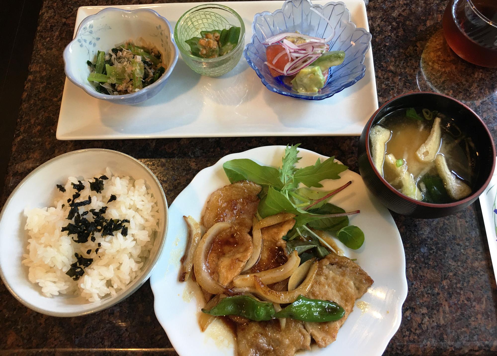 野菜いっぱいランチ（生姜焼き）の写真