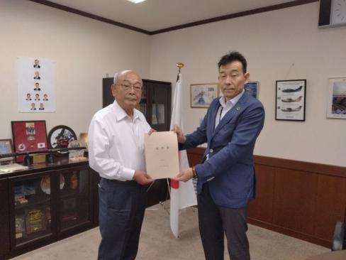 防衛省近畿中部防衛局長へ要望書提出