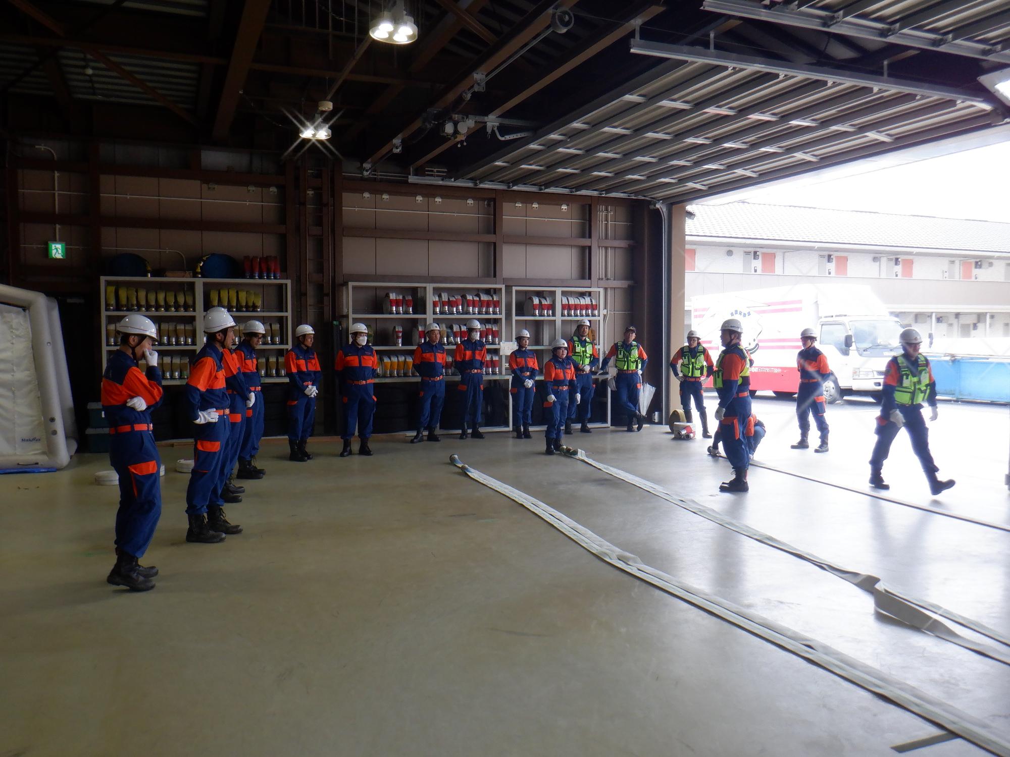 ホース延長訓練の様子