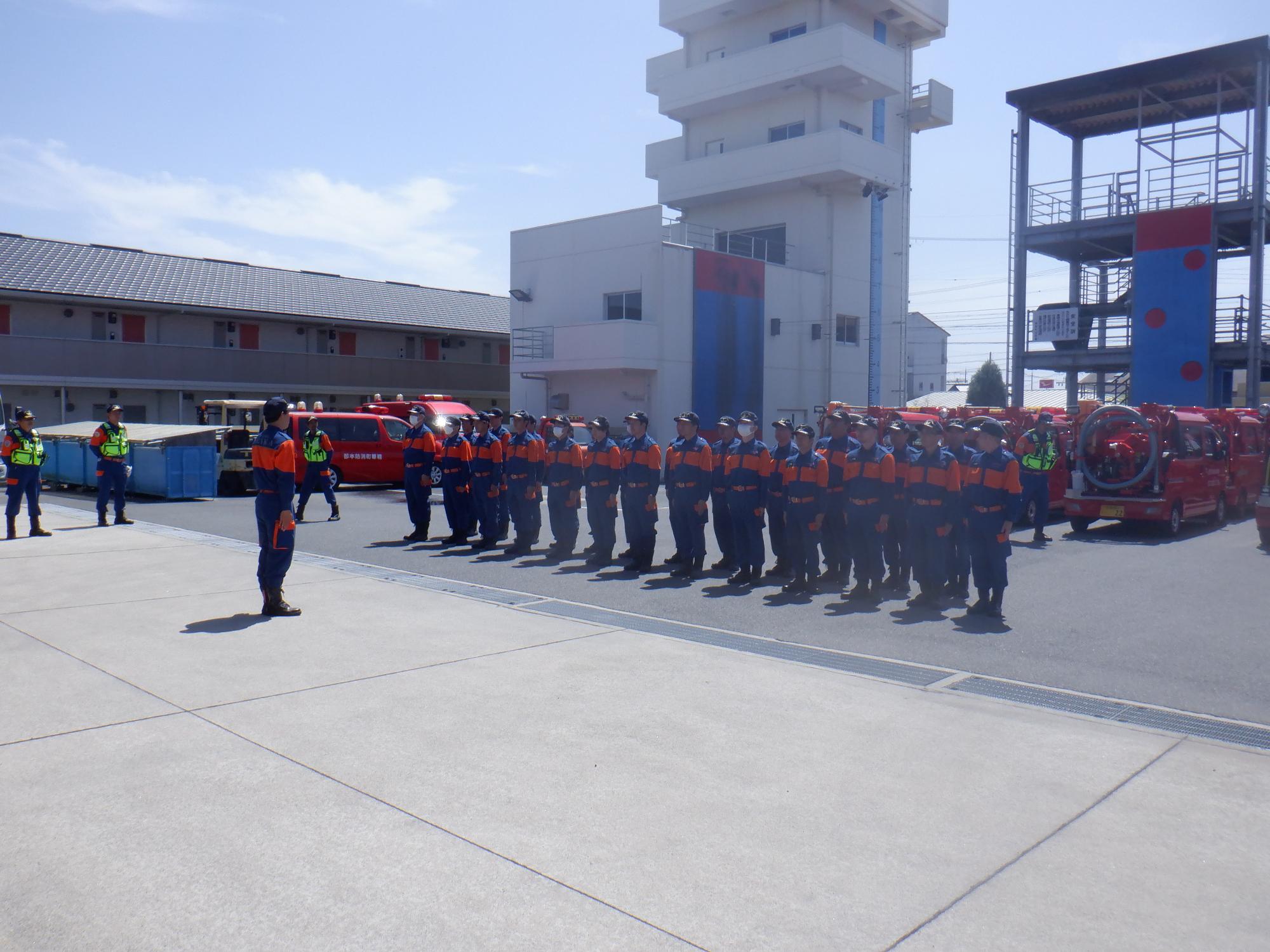 礼式訓練の様子