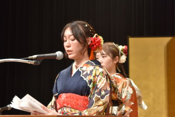 代表謝辞の様子