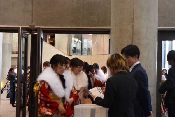 二十歳のつどい受付の様子