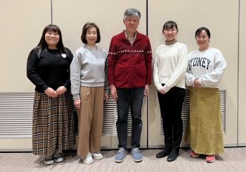 指導するせんせいたち