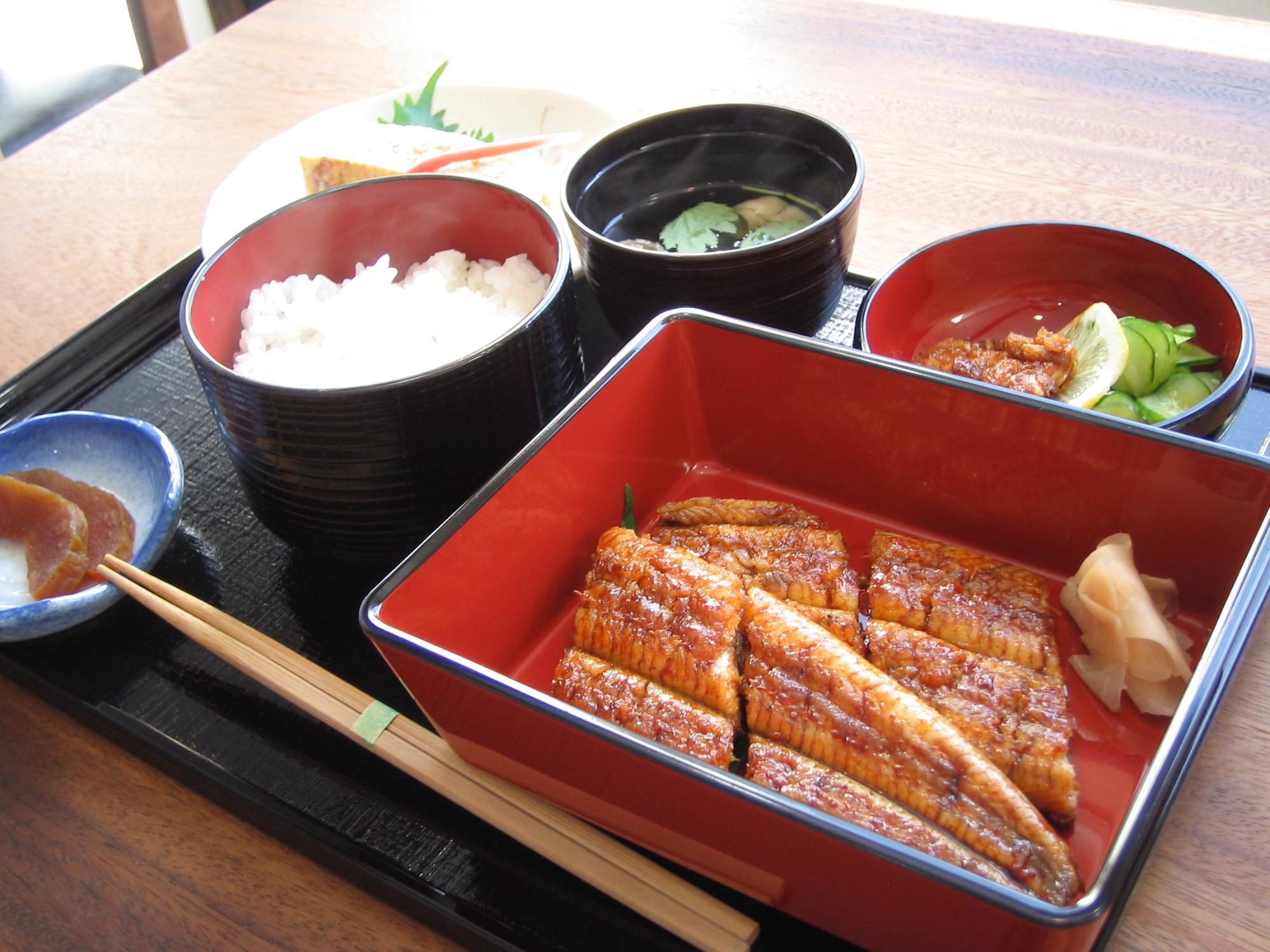 かば焼き定食の写真